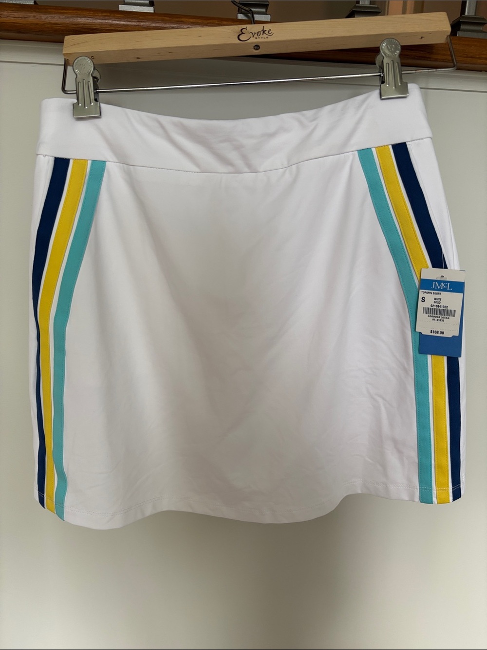 J McLaughlin white skort size small. Brand new with tags !